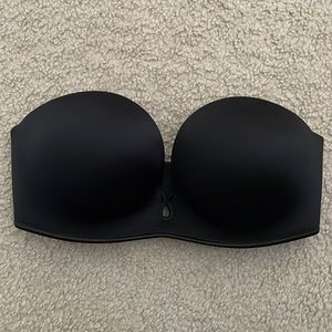 Victoria’s Secret bombshell strapless bra 34C